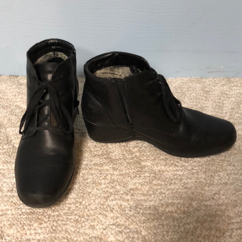 Clarks black winter booties. Lined. Very warm.
